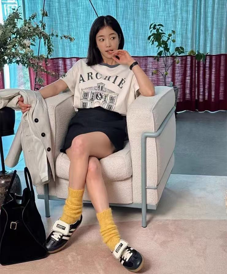 SS25880  on家拼色领边城堡印花T恤