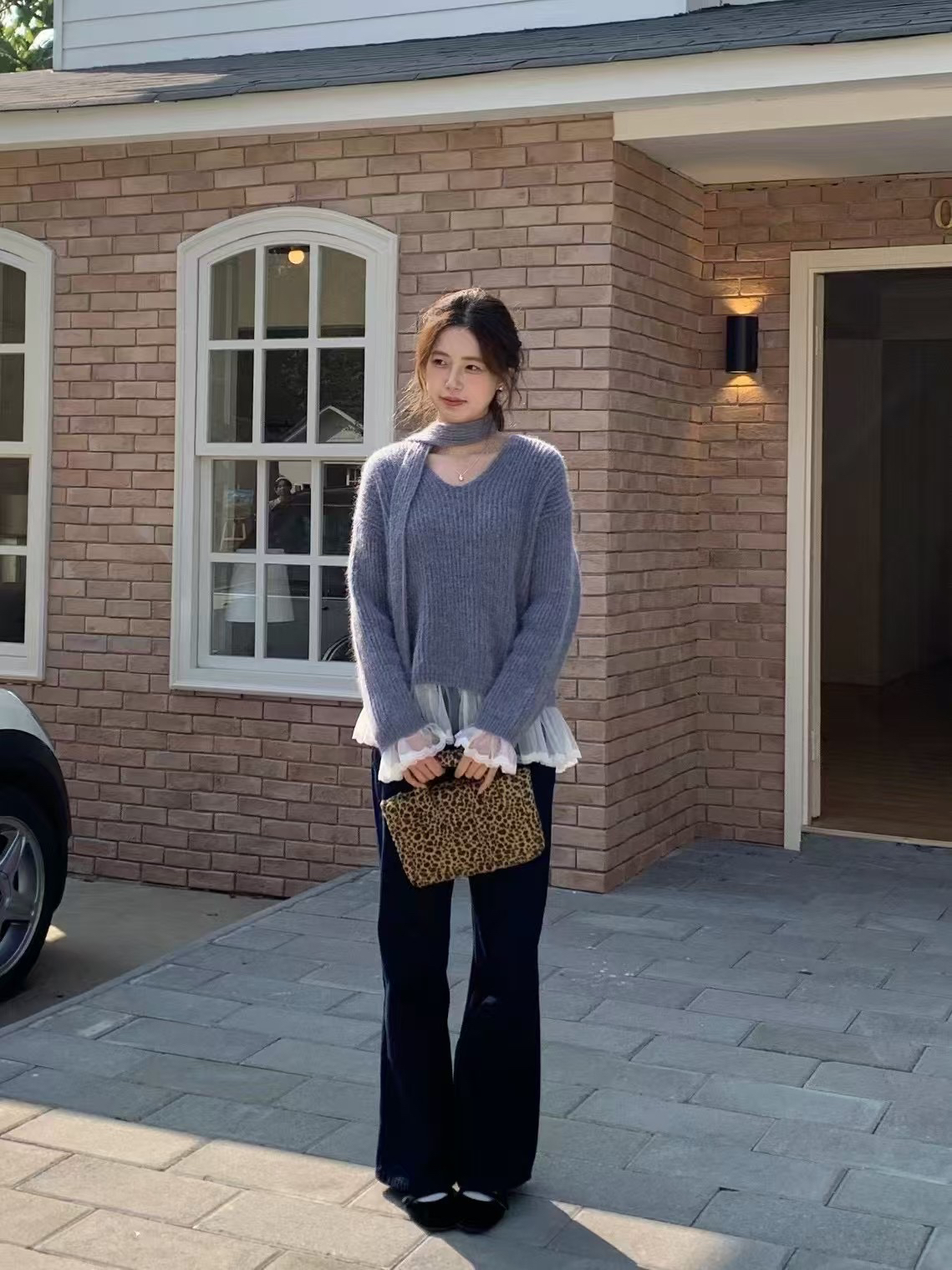 兔毛蕾丝边小毛衣