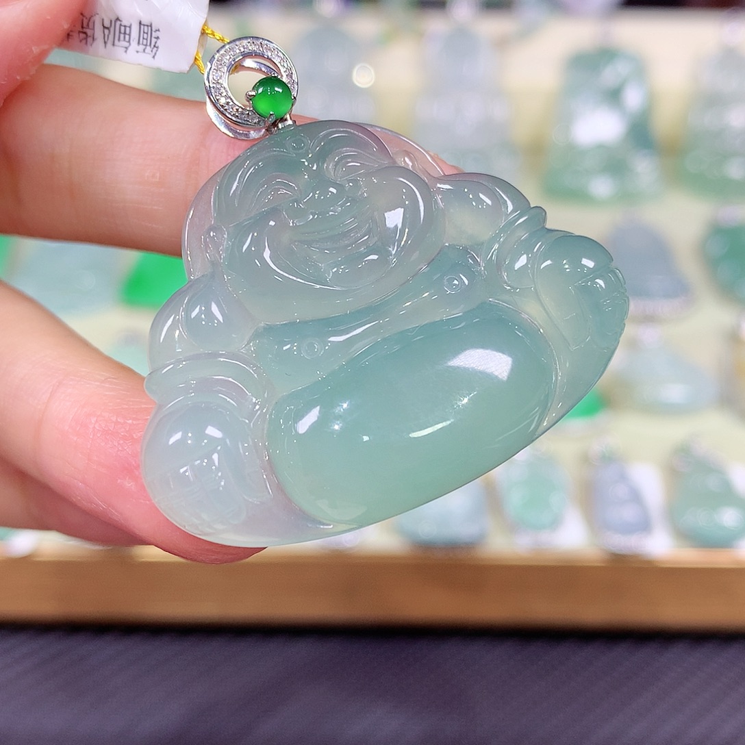 翡翠18K金镶嵌颈饰佛公