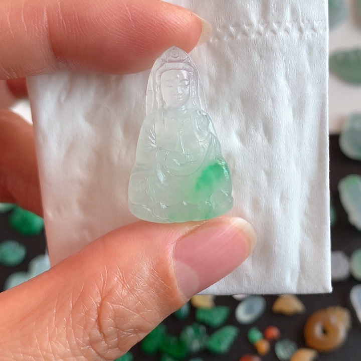 定制翡翠未镶嵌天然翡翠A货冰种观音