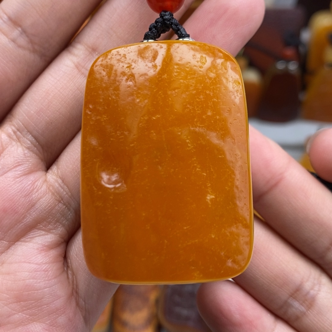 琥珀吊坠(赠链)未镶嵌