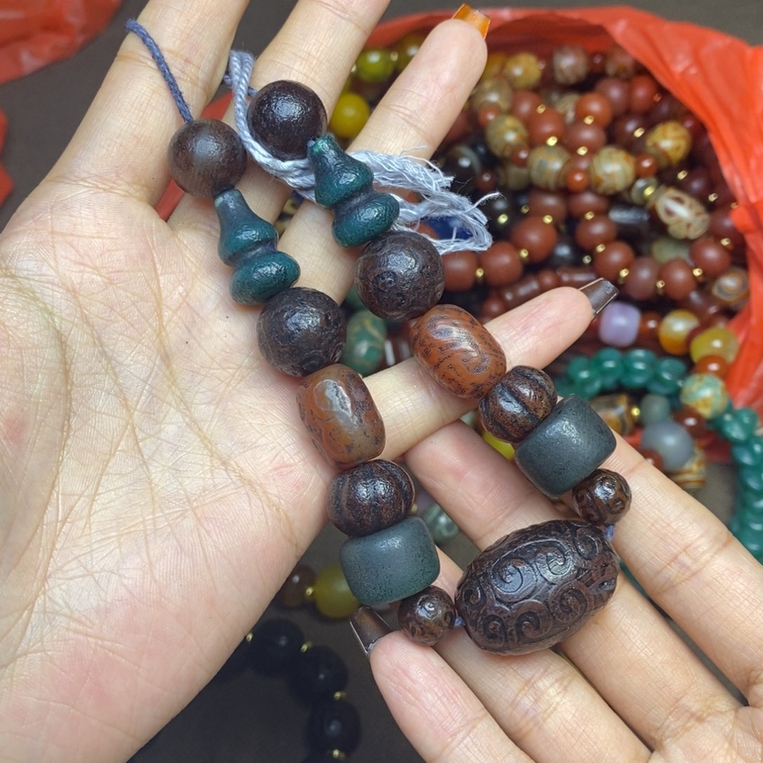 玛瑙/玉髓颈饰未镶嵌