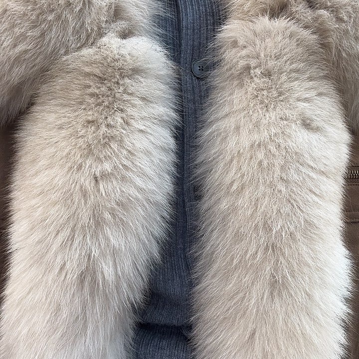 T***J55189，咖啡色，外套，