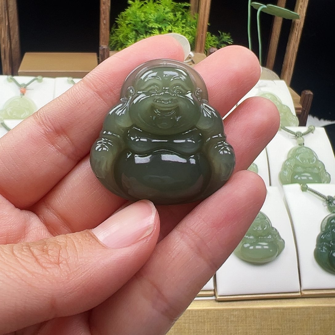 和田玉未镶嵌颈饰葡**.