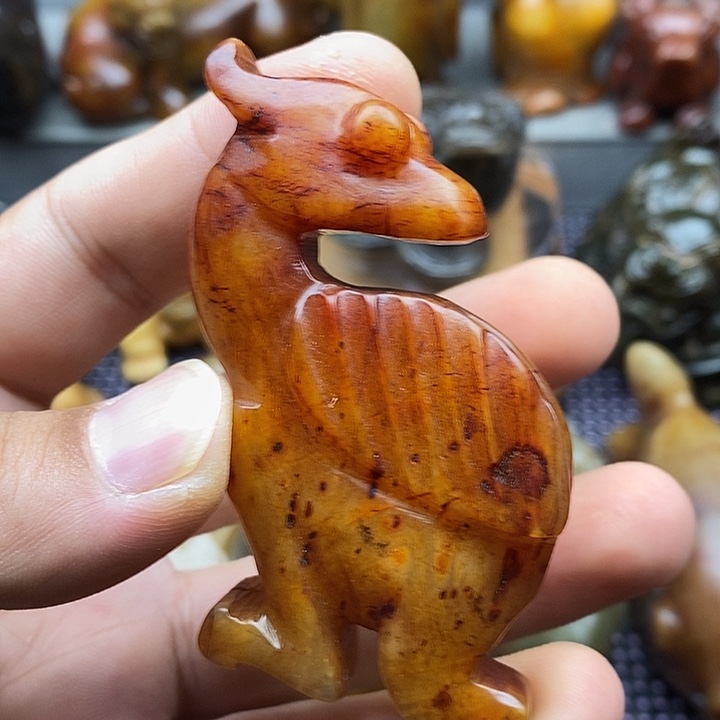 未镶嵌蛇纹石玉颈饰