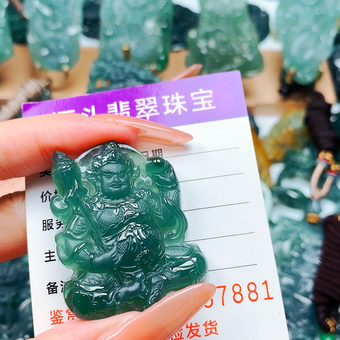 【闪购商品】翡翠颈饰未镶嵌纯天然A货翡翠