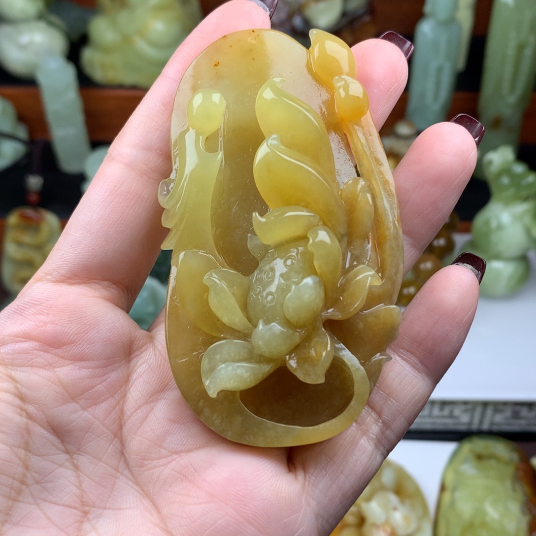 岫玉手把件未镶嵌