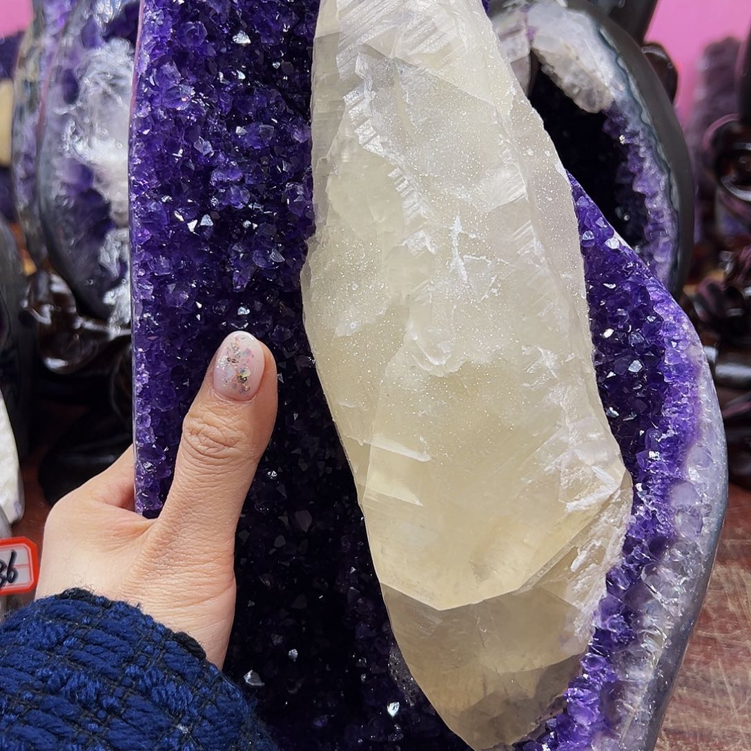 水晶大型摆件未镶嵌