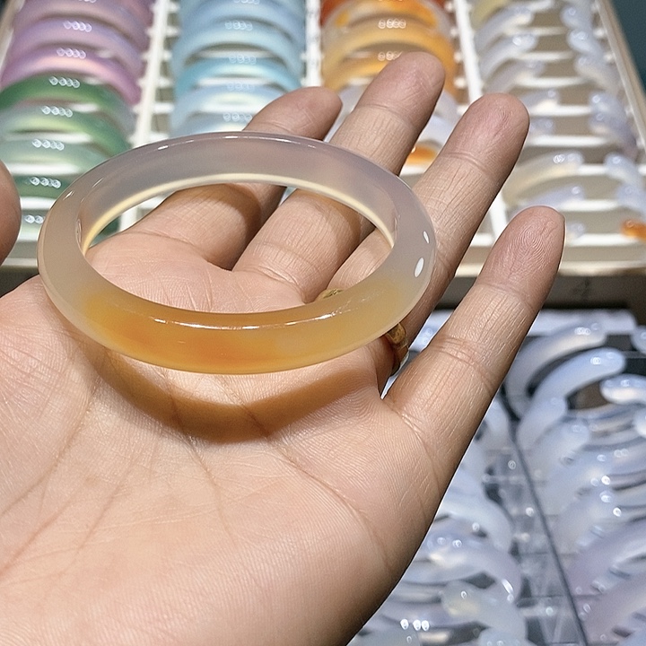 【闪购商品】玛瑙/玉髓手镯未镶嵌