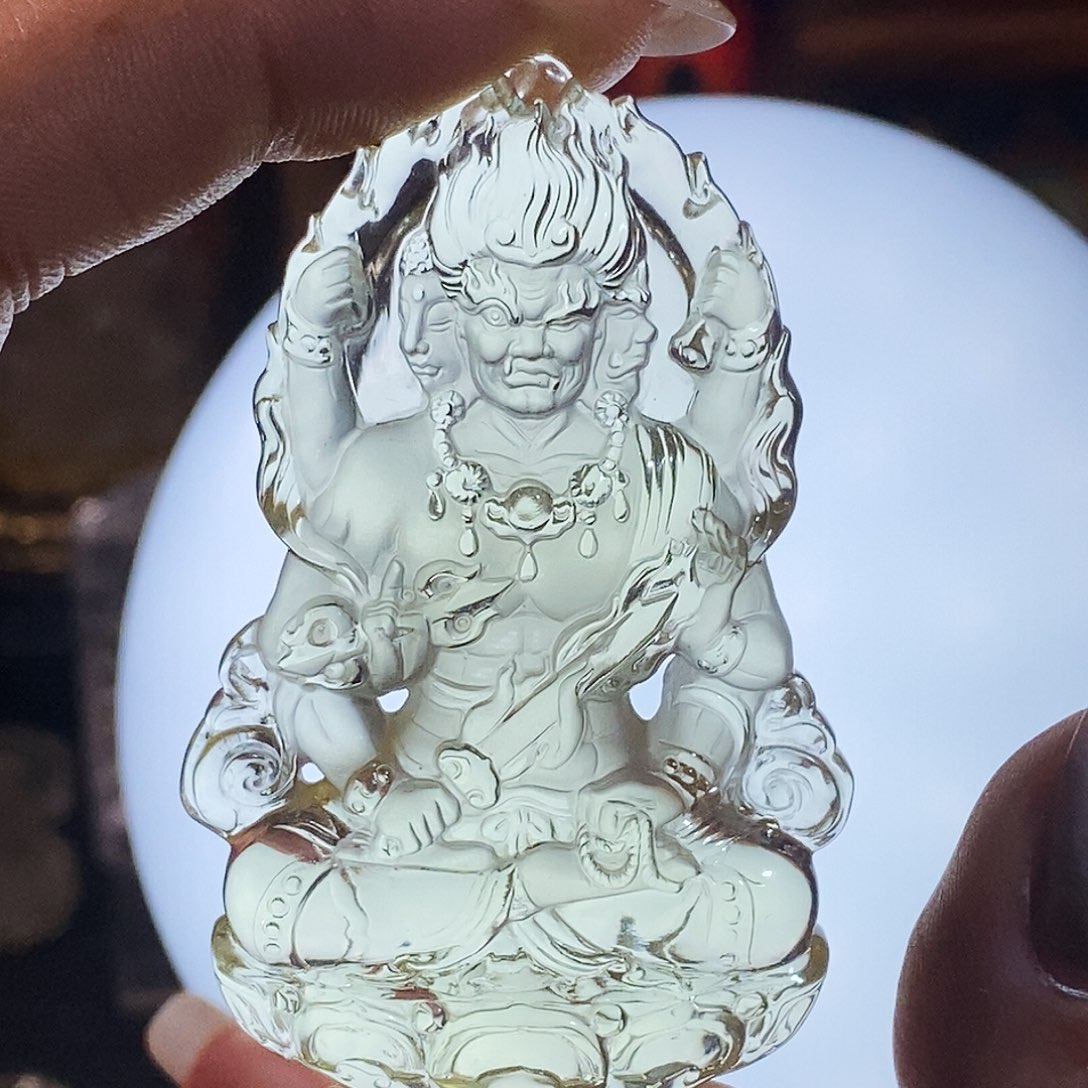 千***山未镶嵌水晶颈饰吊坠