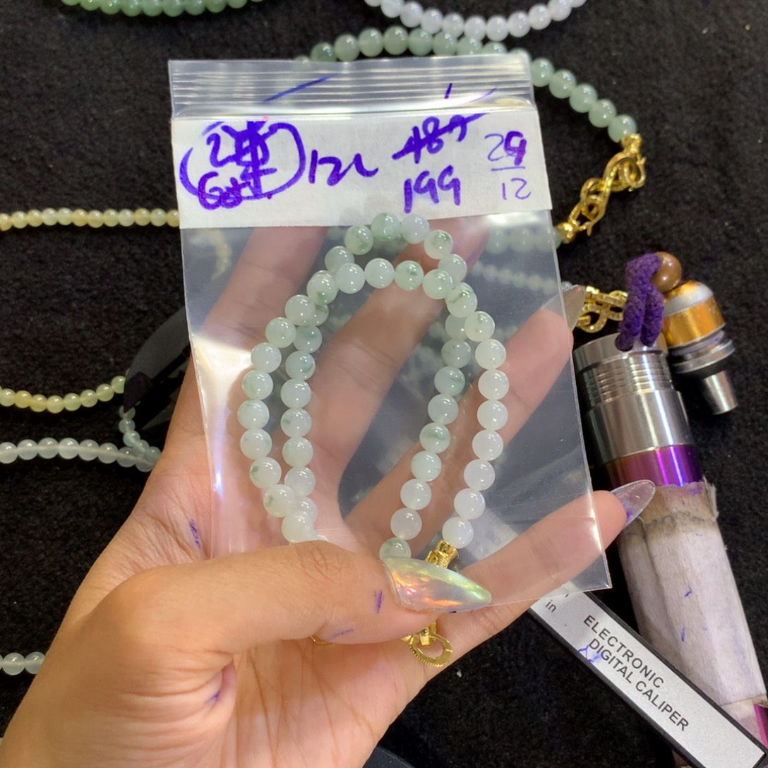 定制翡翠未镶嵌天然缅甸翡翠多样性