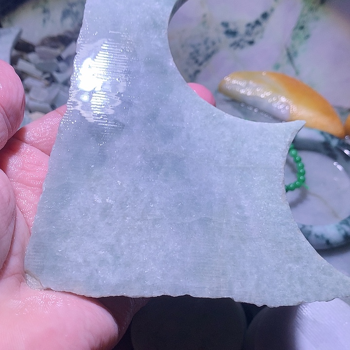颈饰未镶嵌翡翠边角料