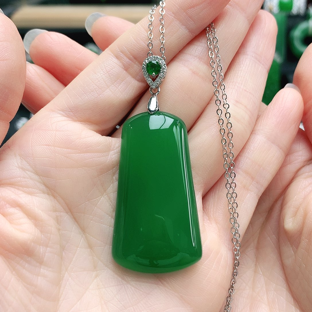 玛瑙/玉髓未镶嵌吊坠