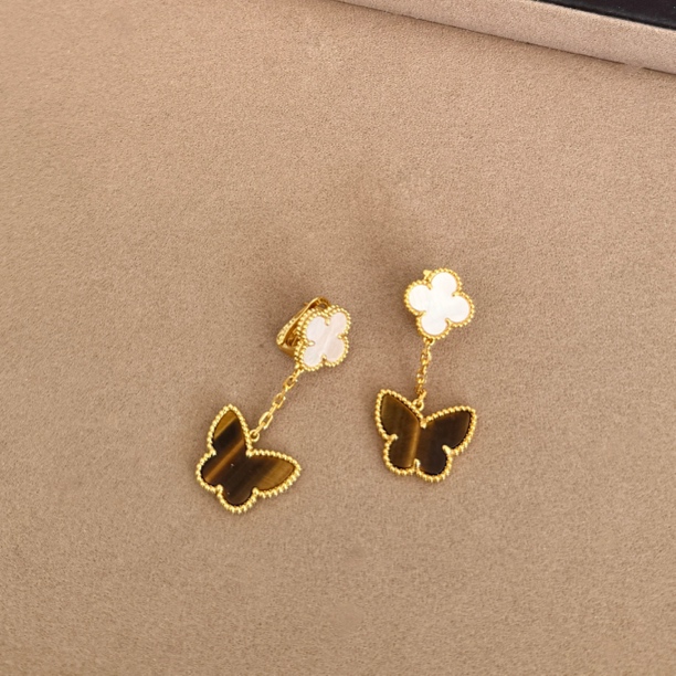 合金耳饰 蝴蝶耳钉