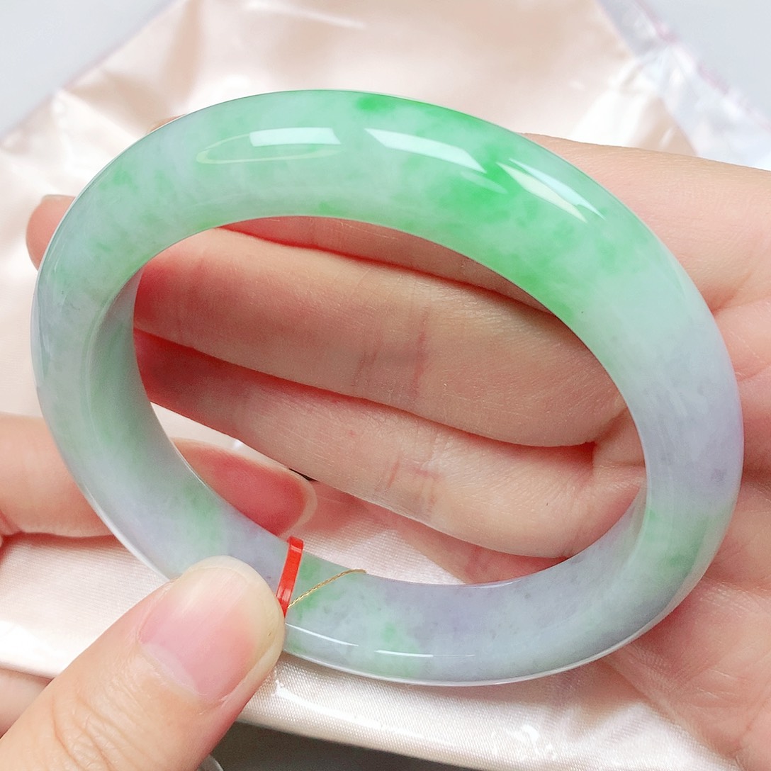 翡翠手镯未镶嵌抖音87