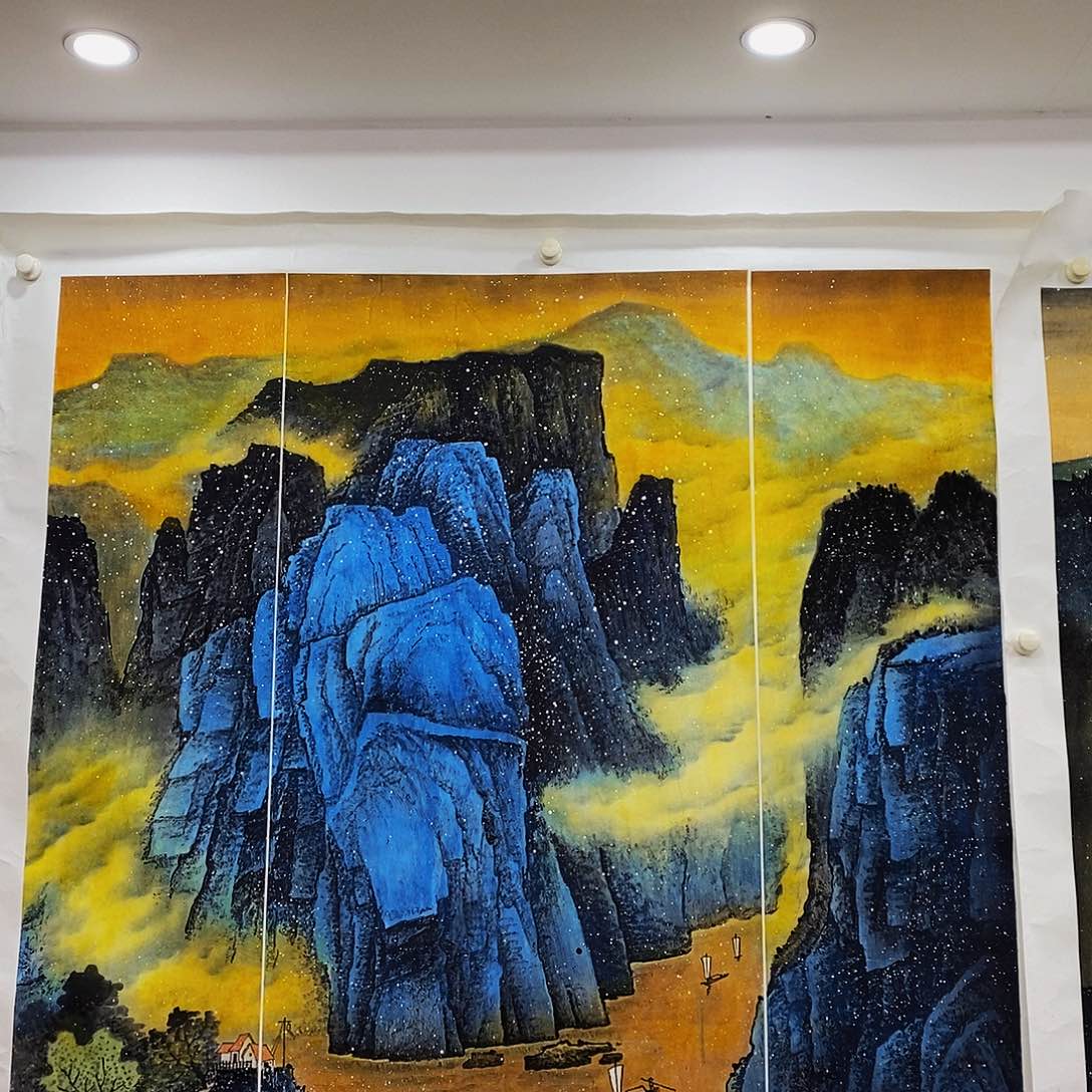 国画****南湖新街道是以城市