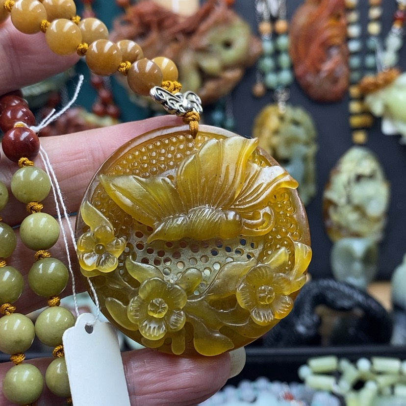 【闪购商品】蛇纹石玉未镶嵌吊坠