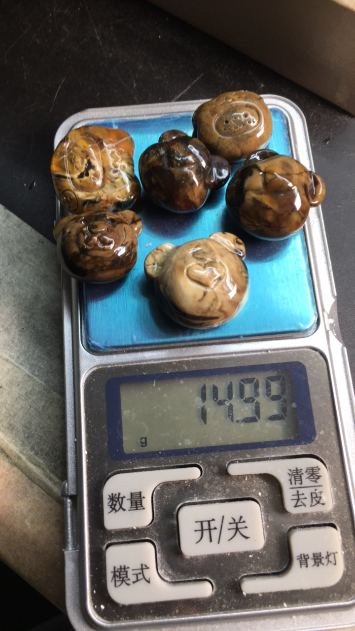 天然根珀熊头吊坠