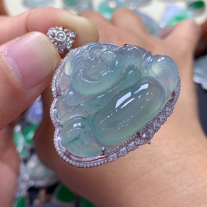 翡翠吊坠(不含链)18K金镶嵌