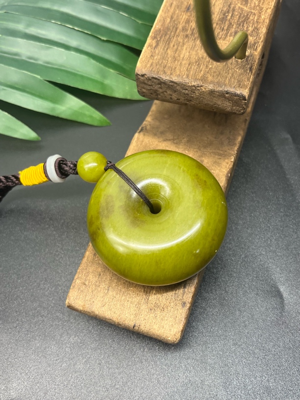 大师推荐爆款岫玉 平安扣手把多样性发其中之一