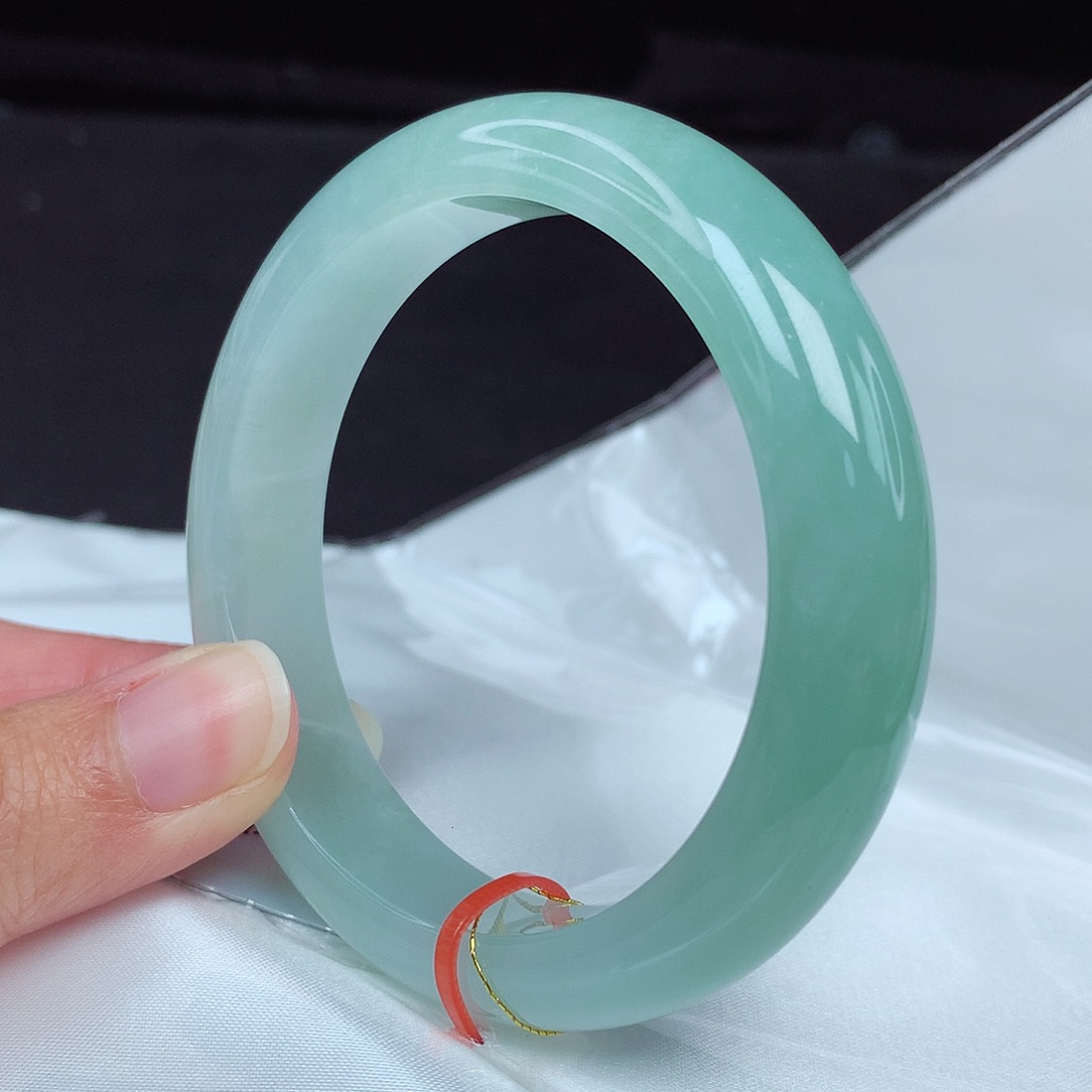 翡翠手镯未镶嵌56圈3668