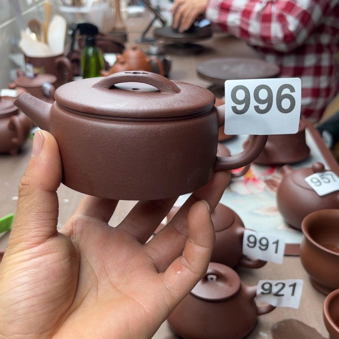 紫砂茶壶紫泥汉瓦160左右瑕疵