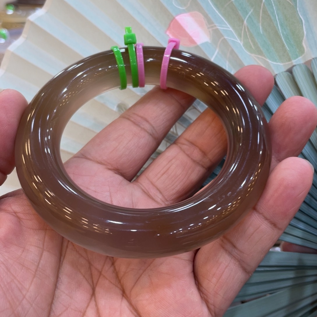 玛瑙/玉髓手镯未镶嵌歇**里