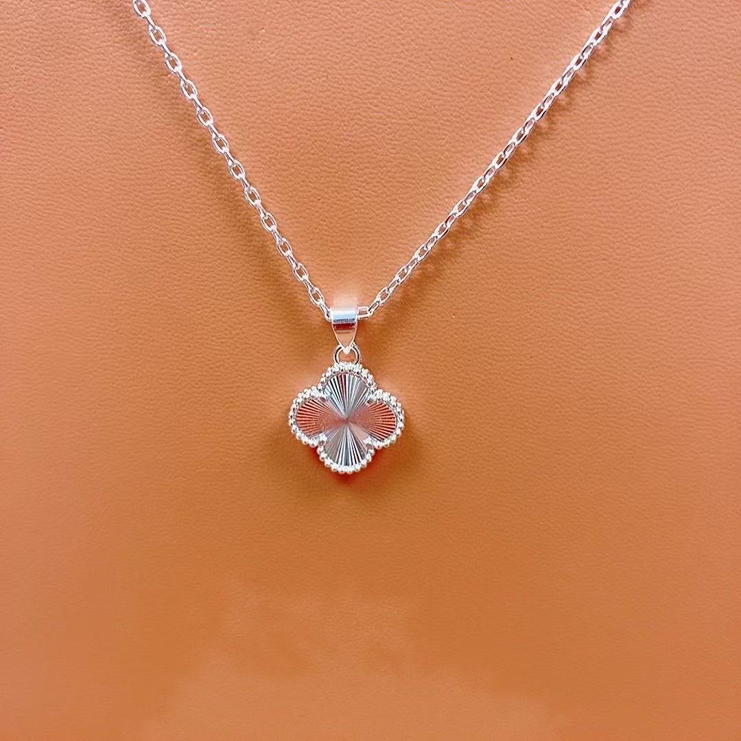 【清仓专属】轻职风女原创设计镭射四叶草款式  喜庆节日生肖挂饰