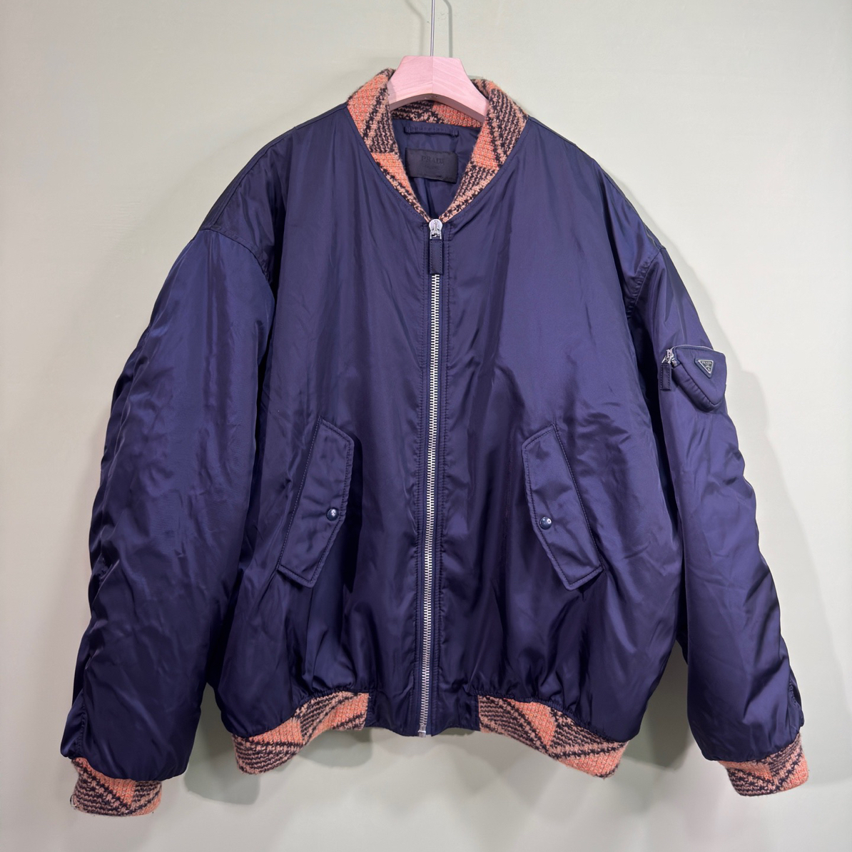 99新 Prada/普拉达 RAF三角包bomber棉服飞行员夹克/工价35700