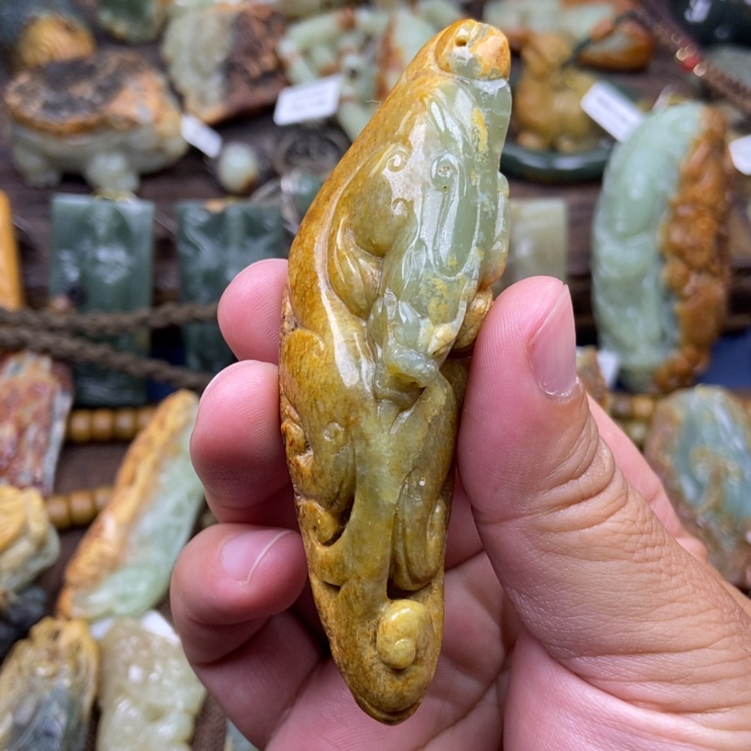 未镶嵌岫岩河磨玉（透闪石质玉）珠宝奇石