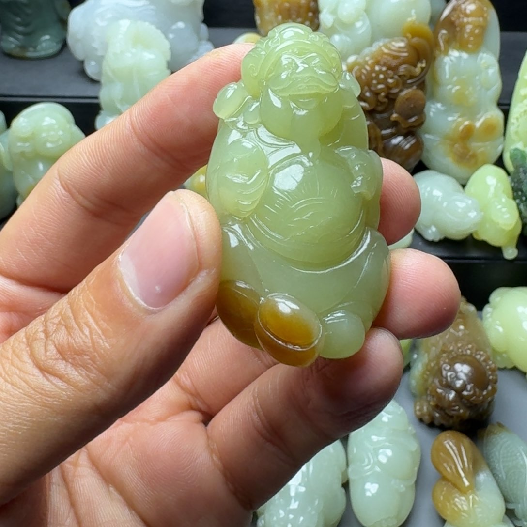 和田玉挂件未镶嵌盛**航