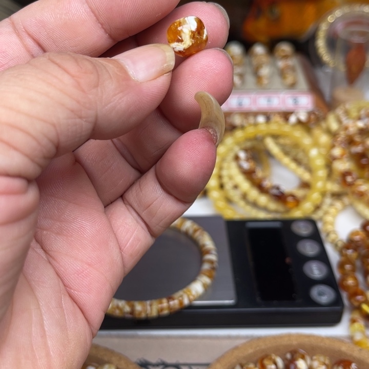 一***风琥珀未镶嵌裸石16号