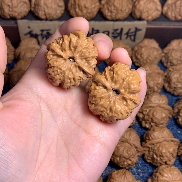 桃核吊坠风*线蛤蟆核桃