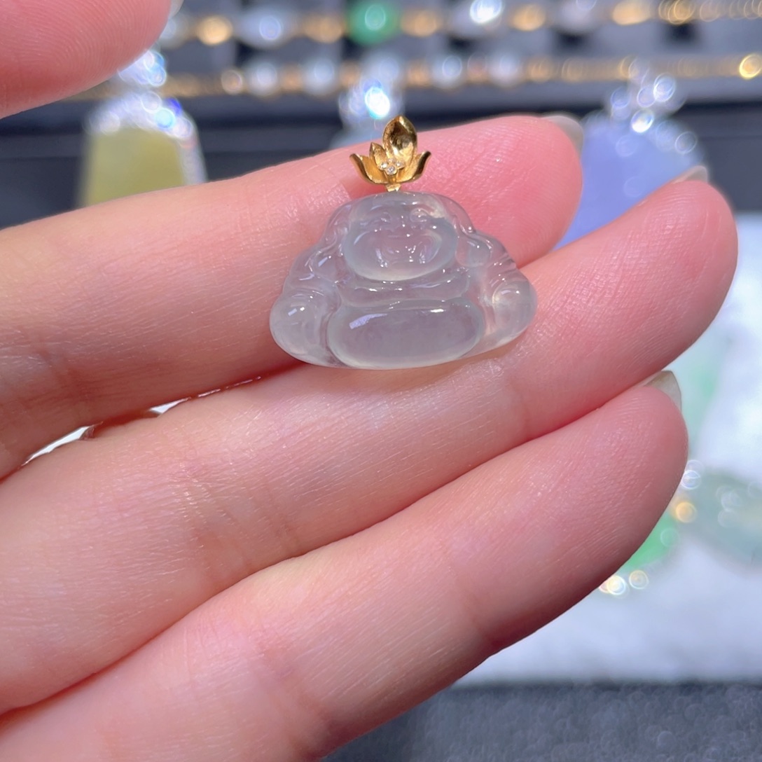 翡翠18K金镶嵌颈饰翡翠