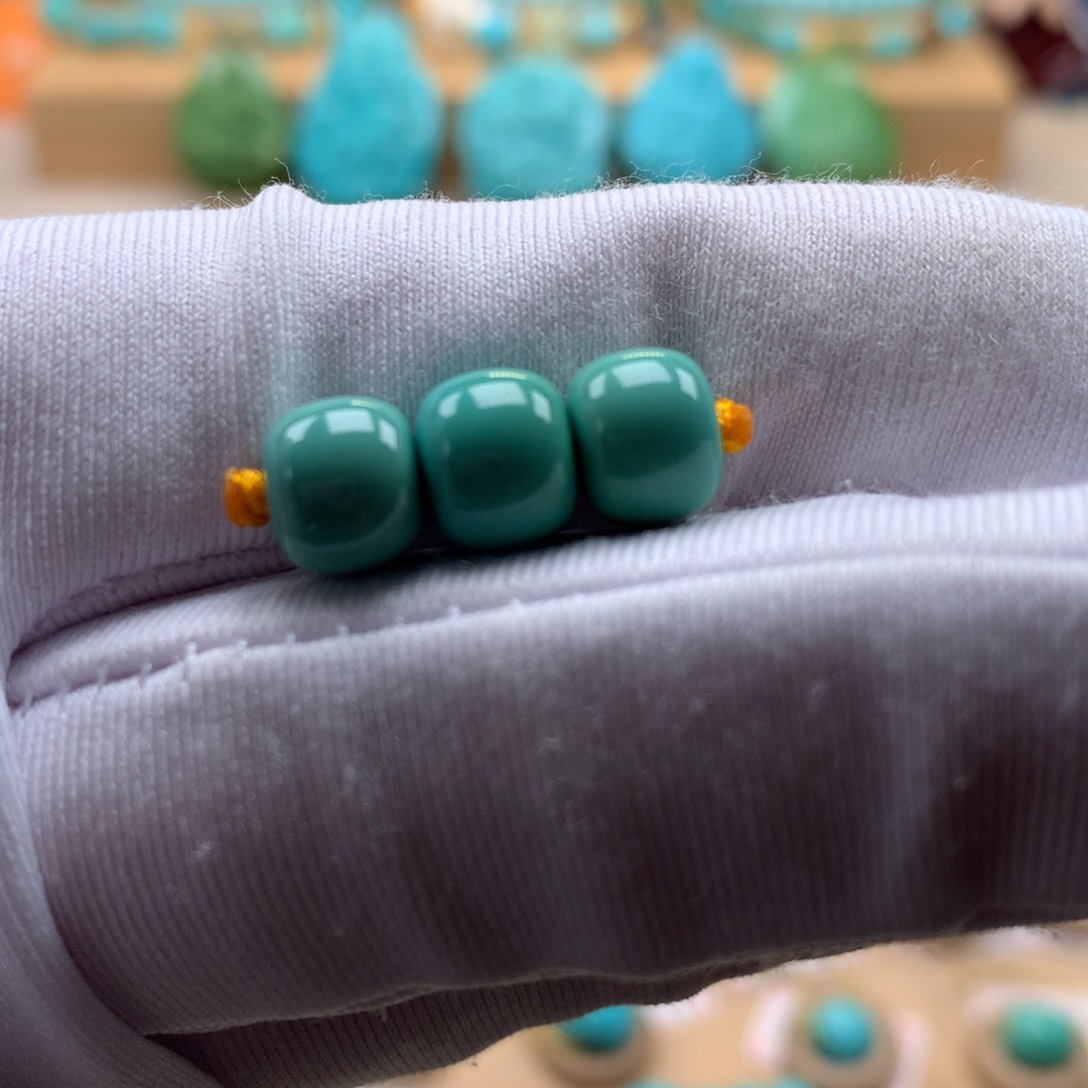 未镶嵌绿松石珠宝奇石