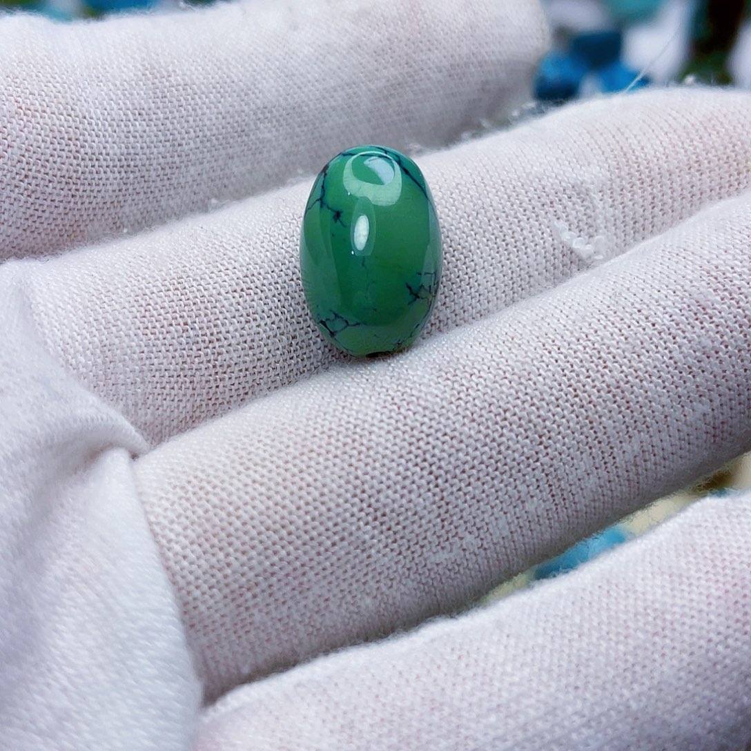 绿松石未镶嵌饰品