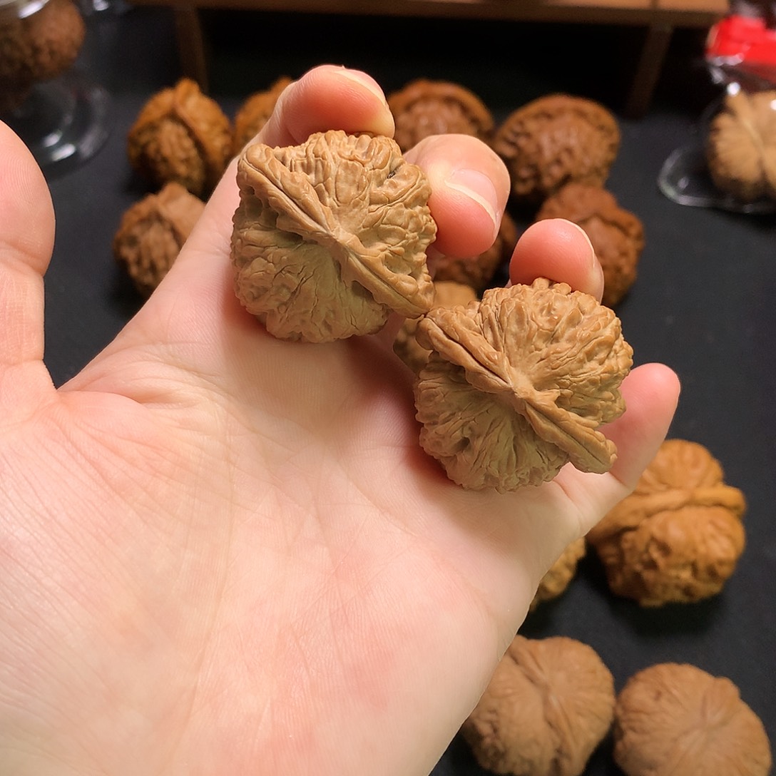 把件文玩核桃球白37