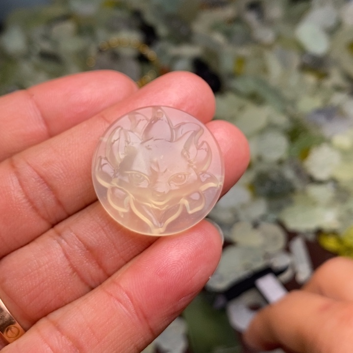 蛇纹石玉颈饰合金91