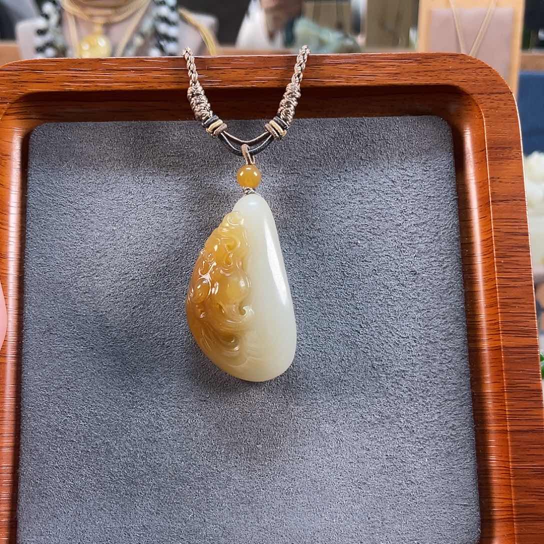 和田玉吊坠(不含链)未镶嵌