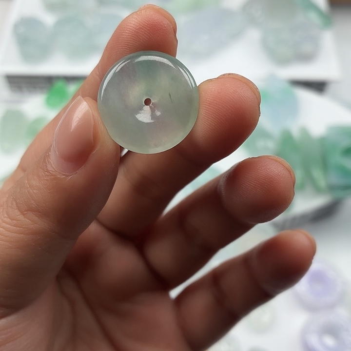 翡翠未镶嵌颈饰纯A