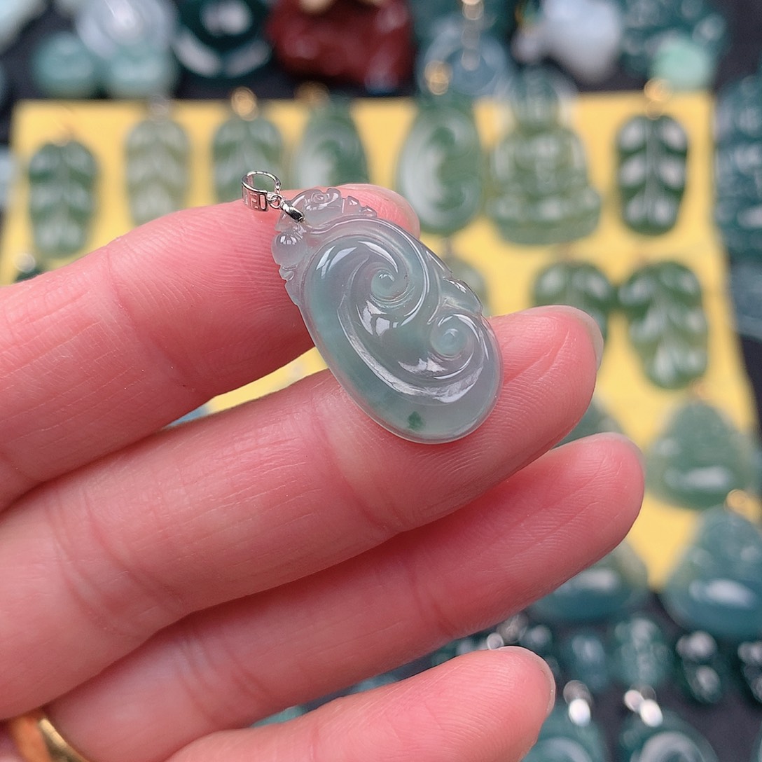 翡翠吊坠(不含链)18K金镶嵌吊坠