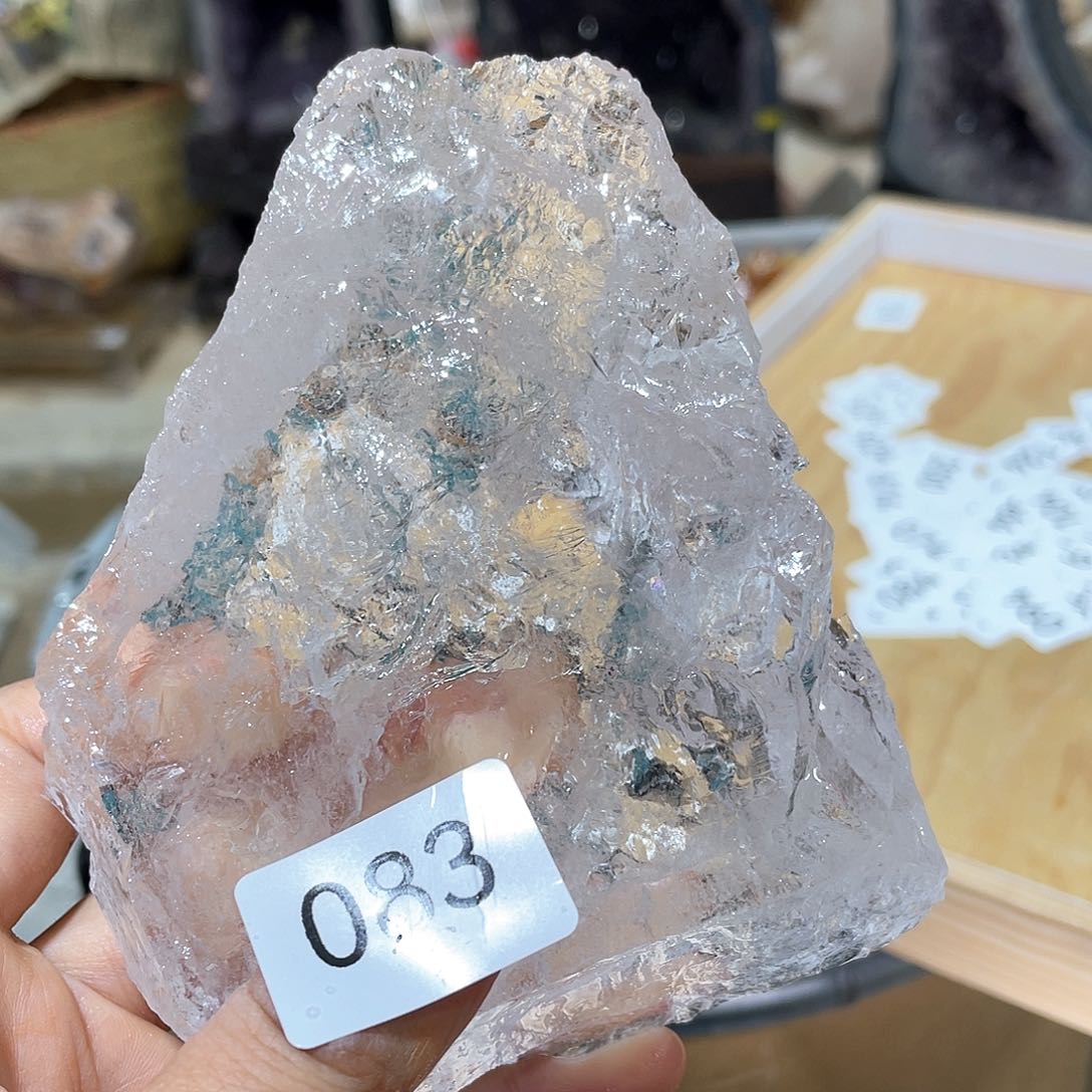 水晶摆件……未镶嵌