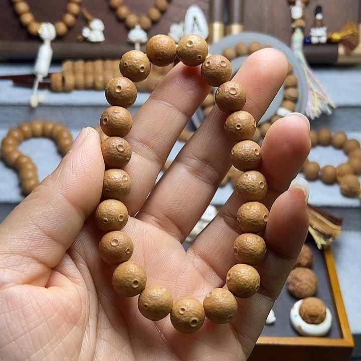 手串桃核K****?点孔瑕疵星球