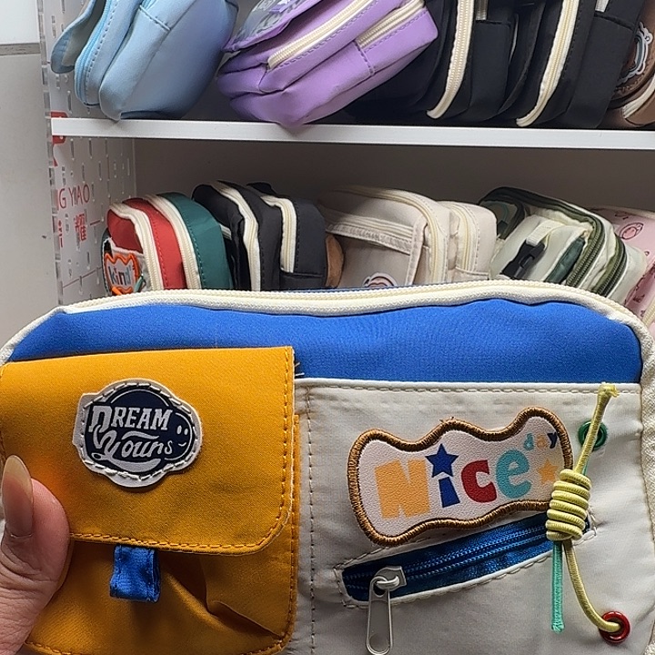 工装款多隔层笔袋