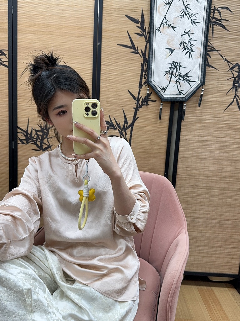 真丝女装爆款时尚