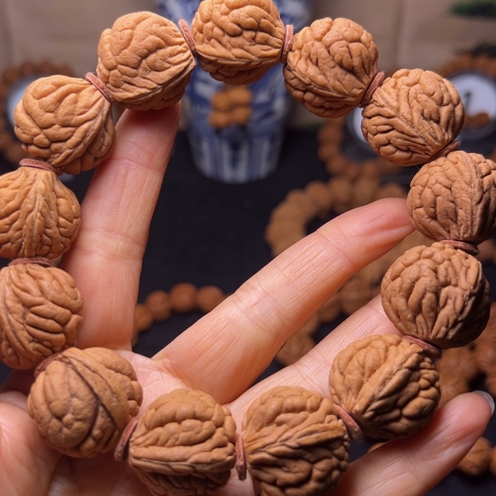 灰***狼吊坠桃核秦岭桃核手串