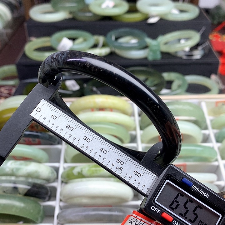 蛇纹石玉手镯未镶嵌521