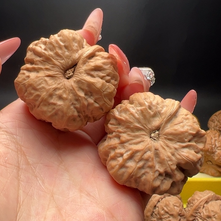 文玩核桃吊坠文玩核桃文玩核桃