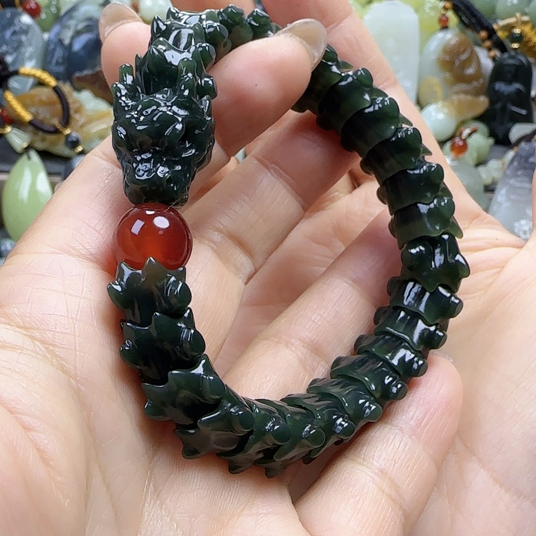 正***惑和田玉未镶嵌颈饰