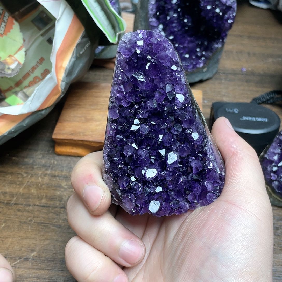 紫晶大型摆件（非配饰）未镶嵌